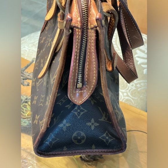 LV Authentic Poppincourt bag in great condition! - Picture 4 of 10